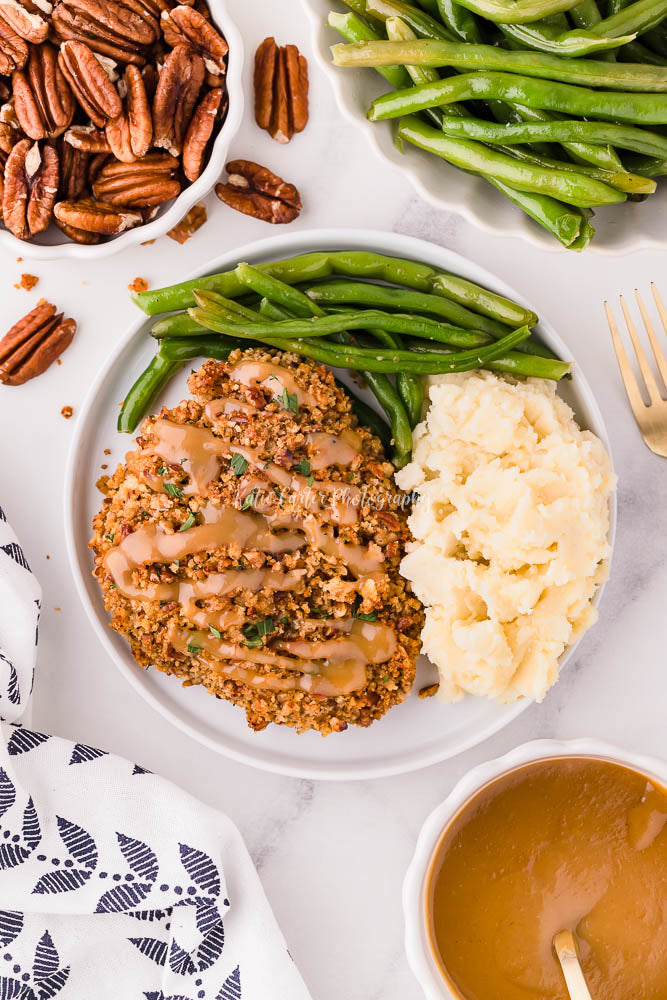 Pecan Crusted Chicken with Honey Mustard Sauce {exclusive}